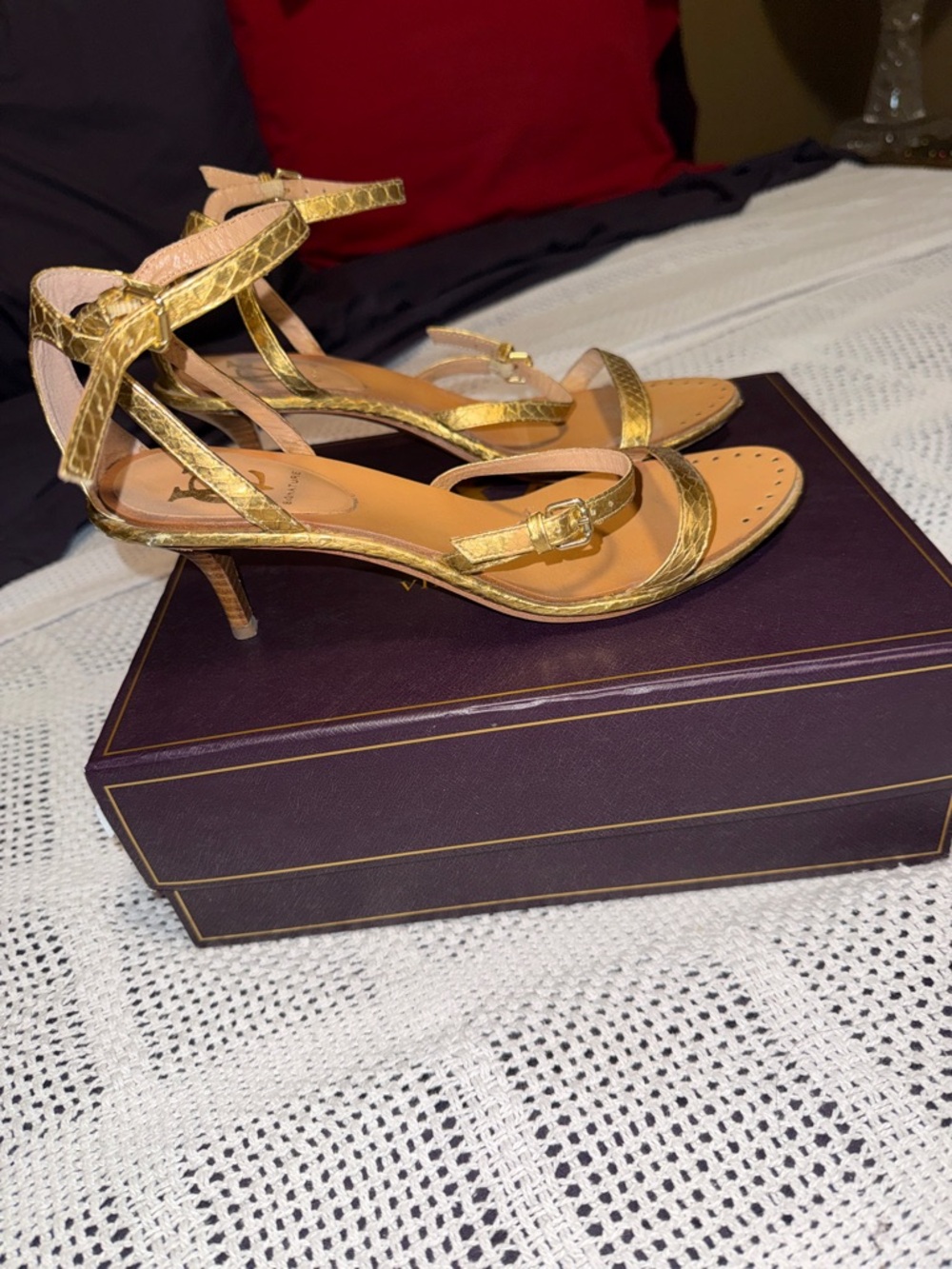 Signature Vince Camuto Metallic Gold Strappy Kitten Heel Sandals - VI-HILARIE